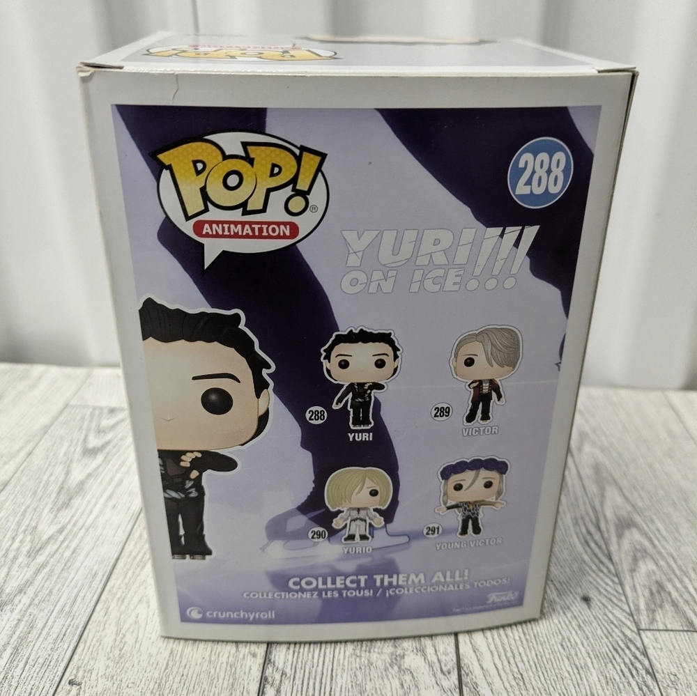 Yuri on Ice 288 Vinyl Figure - Picture 3 of 6